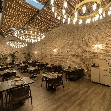 Brako Hotel 3*