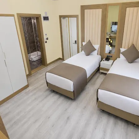 Brako Hotel 3*